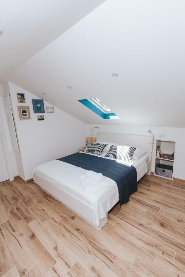 Fyaka Loft Apartments Vodice Exteriör bild